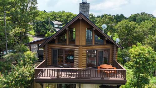 Kannami House | エメラルドグリーン富士