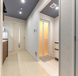 Yonabaru Apartment | オーシャンビュー窓から見える景色を想い出にThe琉球タワー10B