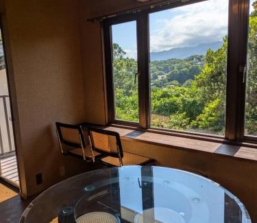 Yawatano House | ファミーユグループ城ケ崎店 海音Umine