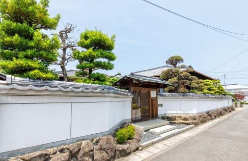 Mitoyo House | 一棟貸切の宿 夕凪 500平方米一日一組日本庭園 3名まで同一料金 最大14名様父母ヶ浜車で10分