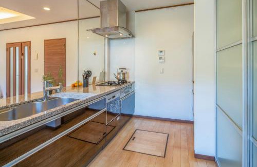 Futo House | 伊豆大室高原ー対話の家ー最大8名BBQ付ーIzu Dialogue House