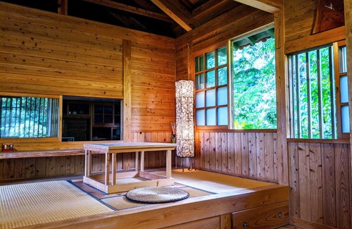 Motobu House | 【別邸 山猫】やんばるの隠れ家宿-1組限定