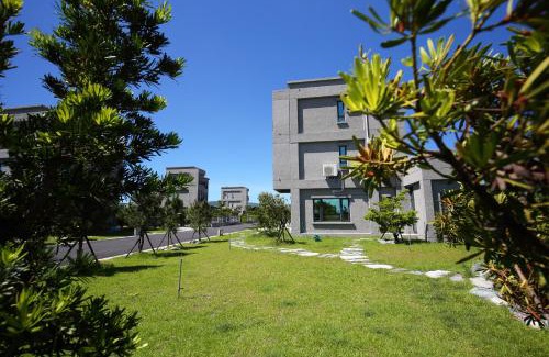 Ji'an House | 南海凱歌民宿獨棟庭園別墅 1烤肉打牌歡唱 2寵物友善 3聰明包棟-依人數提供相對應床位及房間數4近市區東大夜市