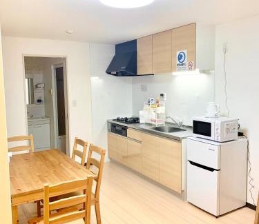 Fukushima Apartment | *大阪*一棟貸切、駅から徒歩3分、複数駅利用可、電車で梅田まで5分、地下鉄でなんばまで9分