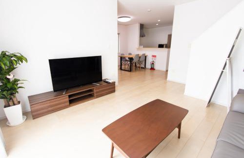 Dazaifu Villa | 太宰府 月光の宿 MoonLight inn Free parking 4LDK一軒家 駐車場2台付き