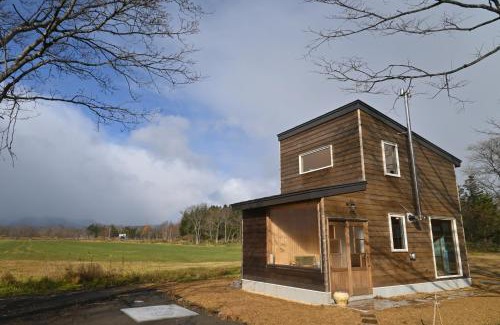 Shibetsu House | 小さな森の貸し切り宿Forest-House-Ranapirica