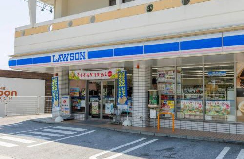 Maeganeku House | 恩納村の飲食店多数 徒歩圏内のエリア 最大8名貸切 コンビニ徒歩30秒 ビーチまで徒歩3分 aコーディアルステイ1F