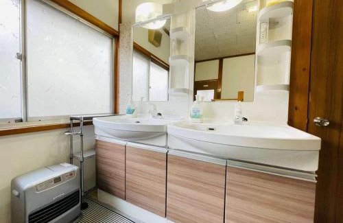 Yuzawa Hotel | 悠客山荘