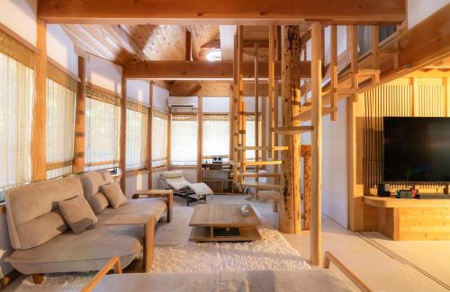 Azumino Villa | 最大16人宿泊可能 昭和の大横綱が愛した 源泉かけ流し半露天温泉 付き一棟貸し切りVilla 洗心庵