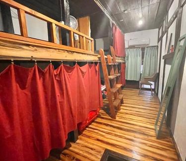Makishi House | 月光荘沖縄