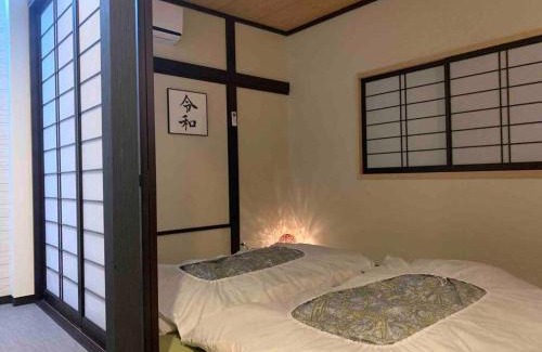 Tateishi Apartment | 東京民泊 貸し切り一軒家 モダン和風 畳 青砥 上野 プライベート空間 最大8名 ファミリータイプ