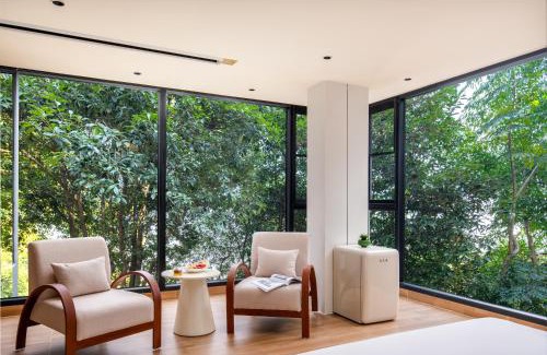 Xiufeng Hotel | 桂林望湖楼民宿