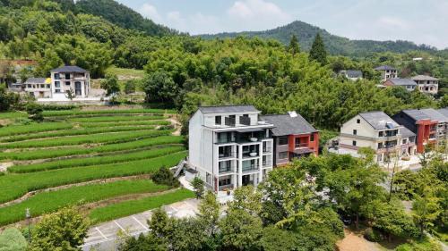 Tonglu County House | 桐庐山未民宿 Tonglu SHANWEI Homestay