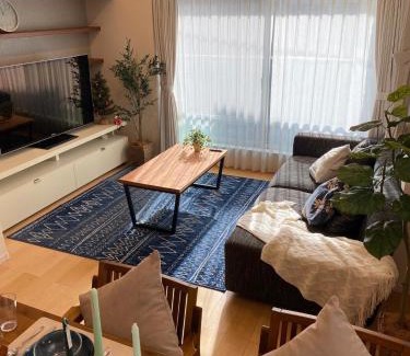 Sangenjaya Apartment | 渋谷5分 新宿15分 三軒茶屋駅徒歩4分 8名宿泊可 一棟貸切 24時間スーパー徒歩3分
