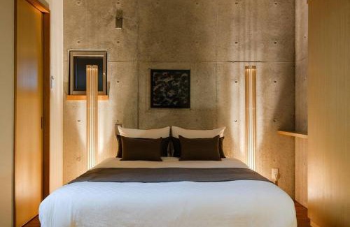 Naha City Centre Villa | 琉球モダンスタイルの那覇の閑静な隠れ家 駅まで徒歩圏内の好立地 1階