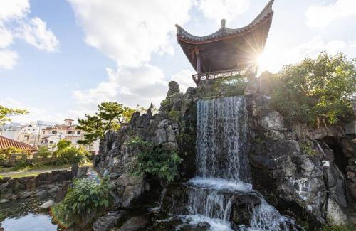 Naha City Centre Villa | 琉球モダンスタイルの那覇の閑静な隠れ家 駅まで徒歩圏内の好立地 1階