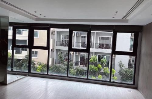 Nong Chaeng Apartment | 网红公寓TheBASC