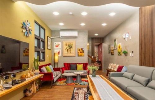 West Central District Villa | 草莓大福