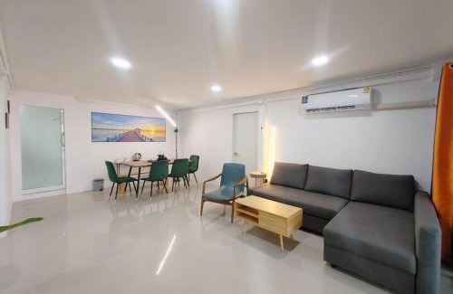 Din Daeng House | 辉煌夜市 4房泳池花园别墅 订4日提供免费接机