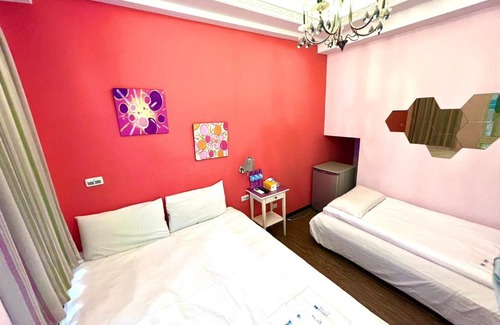 Xitun District House | 逢甲 HAppY Day