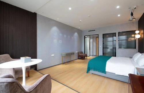 Jiang Bei Hotel | 重庆宿江云端高空江景酒店