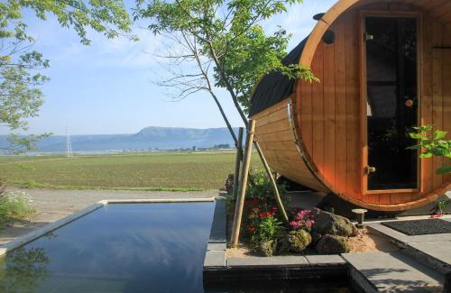 Aso House | 阿蘇の大観峰を一望!プライベートサウナと湧水プールが魅力の一棟貸しの宿