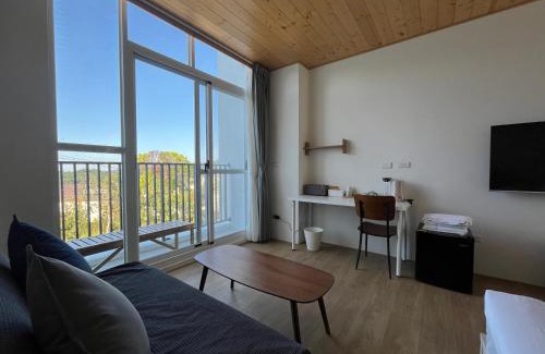 Dongshi District Bed & Breakfast | 雲山盼盼民宿