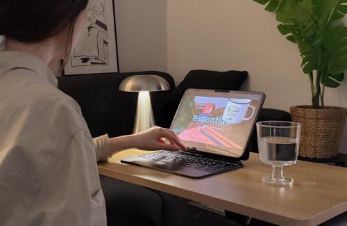 Hapjeong-dong Villa | 블랙앤우드 하우스, 서울 합정, 홍대 1정거장, 한강 도보 Modern Cozy Seoul Loft, Hongdae, Near Han-river