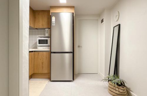 Hoehyeon-dong Apartment | 스테이프랑