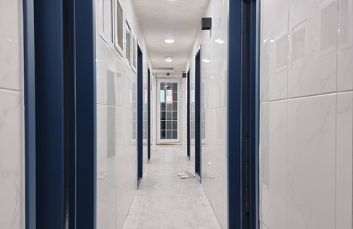 Hwigyeong-dong House | 회기역 초 역세권 프리미엄 게스트하우스