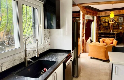Edremit Villa | 0 distance to the sea