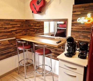 Razac-sur-l'Isle Apartment | 06 - Très joli 2 pièces neuf climatisé pour 1 à 4 personnes avec 3 lits, vue sur jardin, parking privatif gratuit, grand fourgon possible, tout le linge de maison est fourni