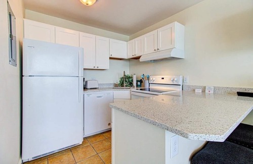 Wilmington Beach Condo | 0901 Salty Dayz Tower 1 Bedroom Condo