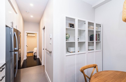 Plateau Mont Royal Apartment | 1-4131 Rue Saint Denis