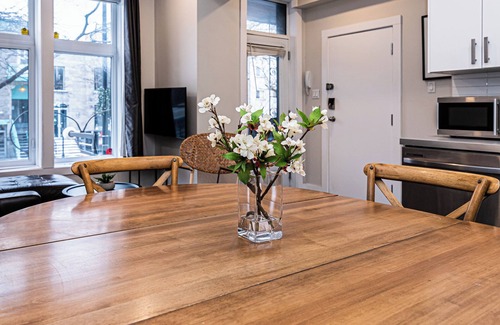 Plateau Mont Royal Apartment | 1-4131 Rue Saint Denis