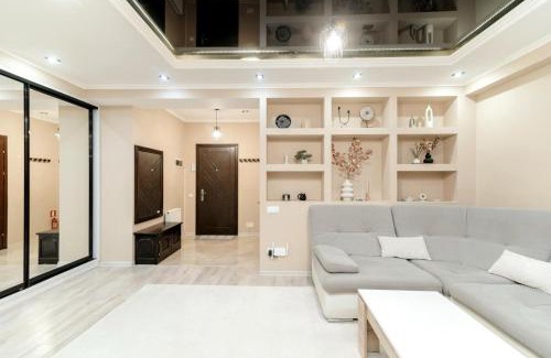 Chisinau Apartment | 1,5 BR- Balcony, Netflix, Nespresso, AC, Walk-to-Mall - GrandStay md