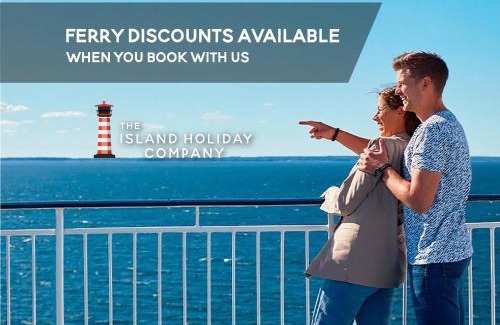 Shanklin House | 1 Apse Castle Cottage - Chocolate Box Cottage, Pet-Friendly 16th Century Cottage, surrounded by Ancient Woodland in Shanklin