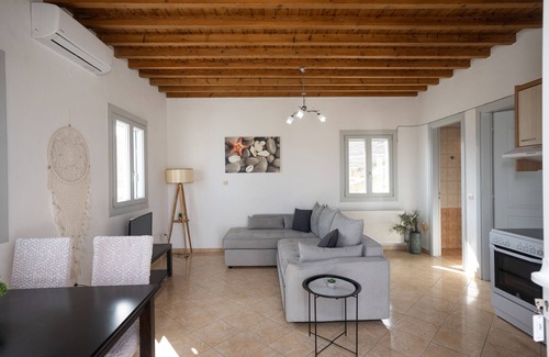 Plintri Apartment | 1 Bd Emerald Apt w Sparkling Shared Pool