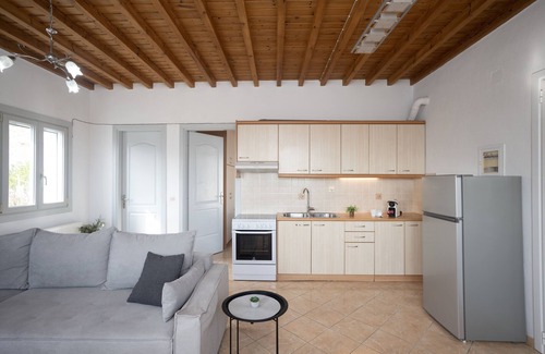 Plintri Apartment | 1 Bd Emerald Apt w Sparkling Shared Pool