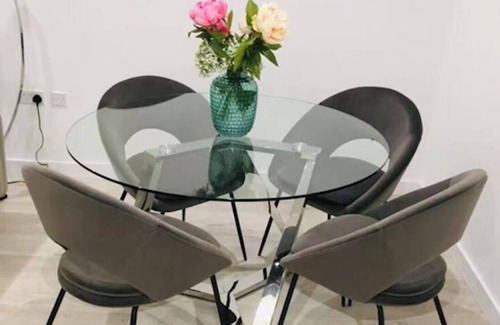 Woodberry Down Apartment | 1-bed Cosy Flat in North London