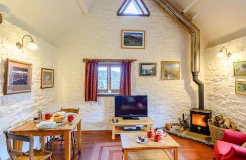 Llanfihangel Tal-y-llyn House | 1 bed in Cantref BN264