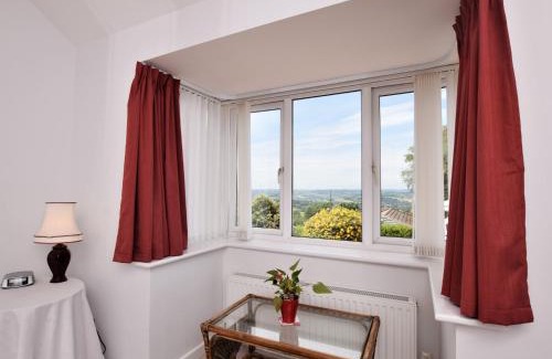 Raymonds Hill Apartment | 1 Bed in Lyme Regis 62615