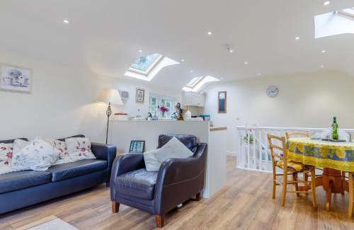 Truro House | 1 Bed in Truro LSUNF