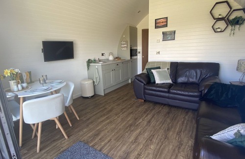 Wrexham Cabin | 1-Bed pod cabin in beautiful surroundings Wrexham