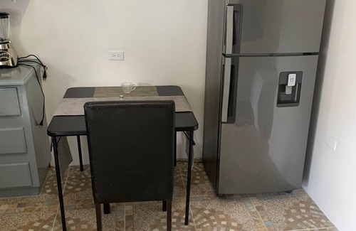 Orange Hill Apartment | 1 Bed Studio Apt - Parking, Wifi, Mountain Views