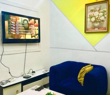 Douala Apartment | 1 Bed Studio Sleeps 2 - Wifi Balcony Parking