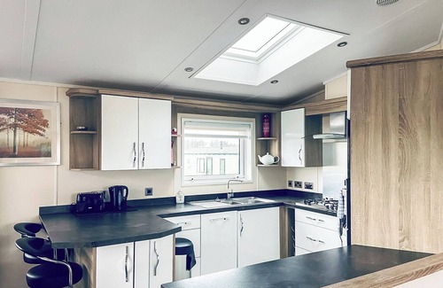 Newton Stewart Ski Chalet | 1 bedroom accommodation in Glenluce, Newton Stewart