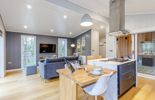 Elton Ski Chalet | 1 bedroom accommodation in Haddon