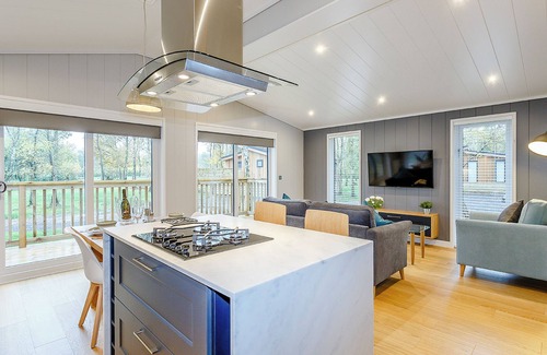 Elton Ski Chalet | 1 bedroom accommodation in Haddon