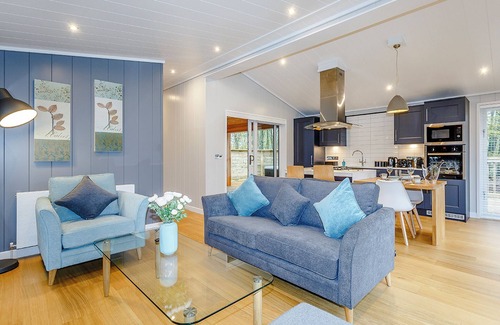 Elton Ski Chalet | 1 bedroom accommodation in Haddon